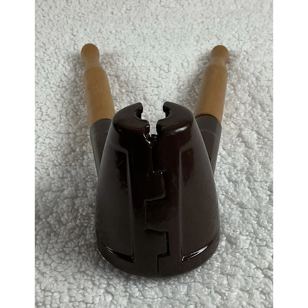 Vintage Metal Nut Cracker Heavy Duty Wooden Handle Walnut Pecan Nutcracker Brown - Picture 7 of 10